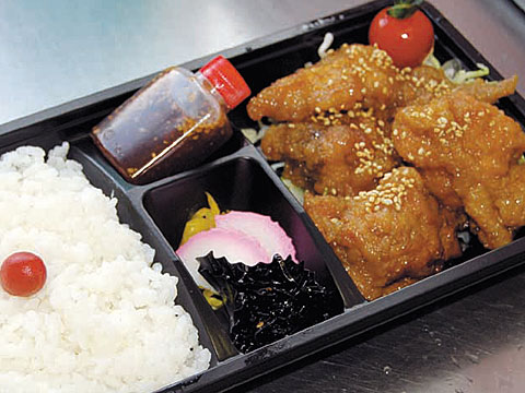 ごまだれチキン弁当拡大画像